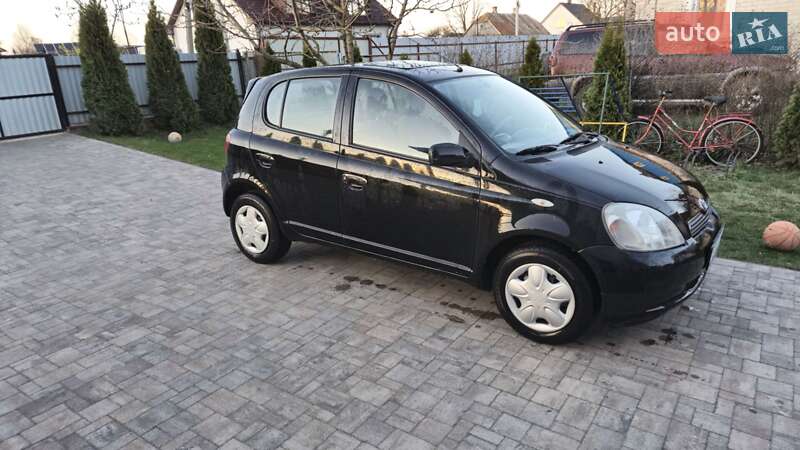 Toyota Yaris 2001