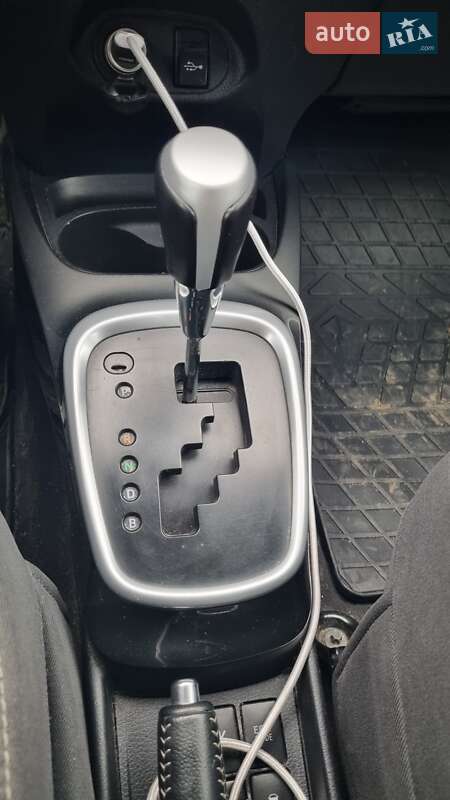 Хетчбек Toyota Yaris 2016 в Харкові