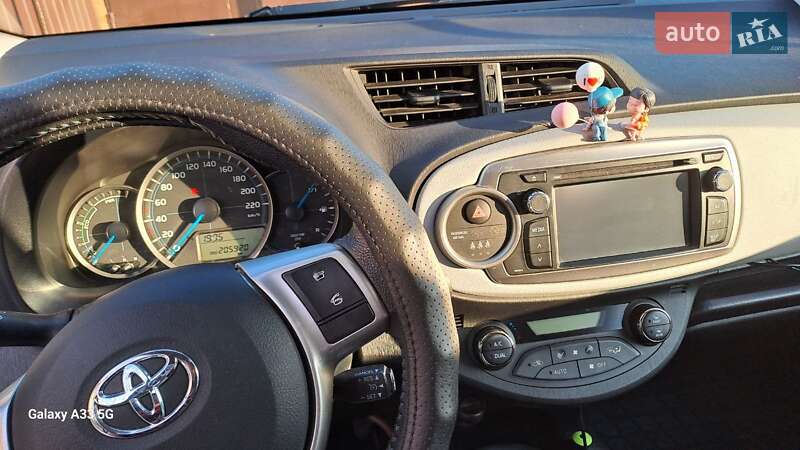 Хэтчбек Toyota Yaris 2013 в Каменском фото 8 Хэтчбек Toyota Yaris 2013 в Каменском