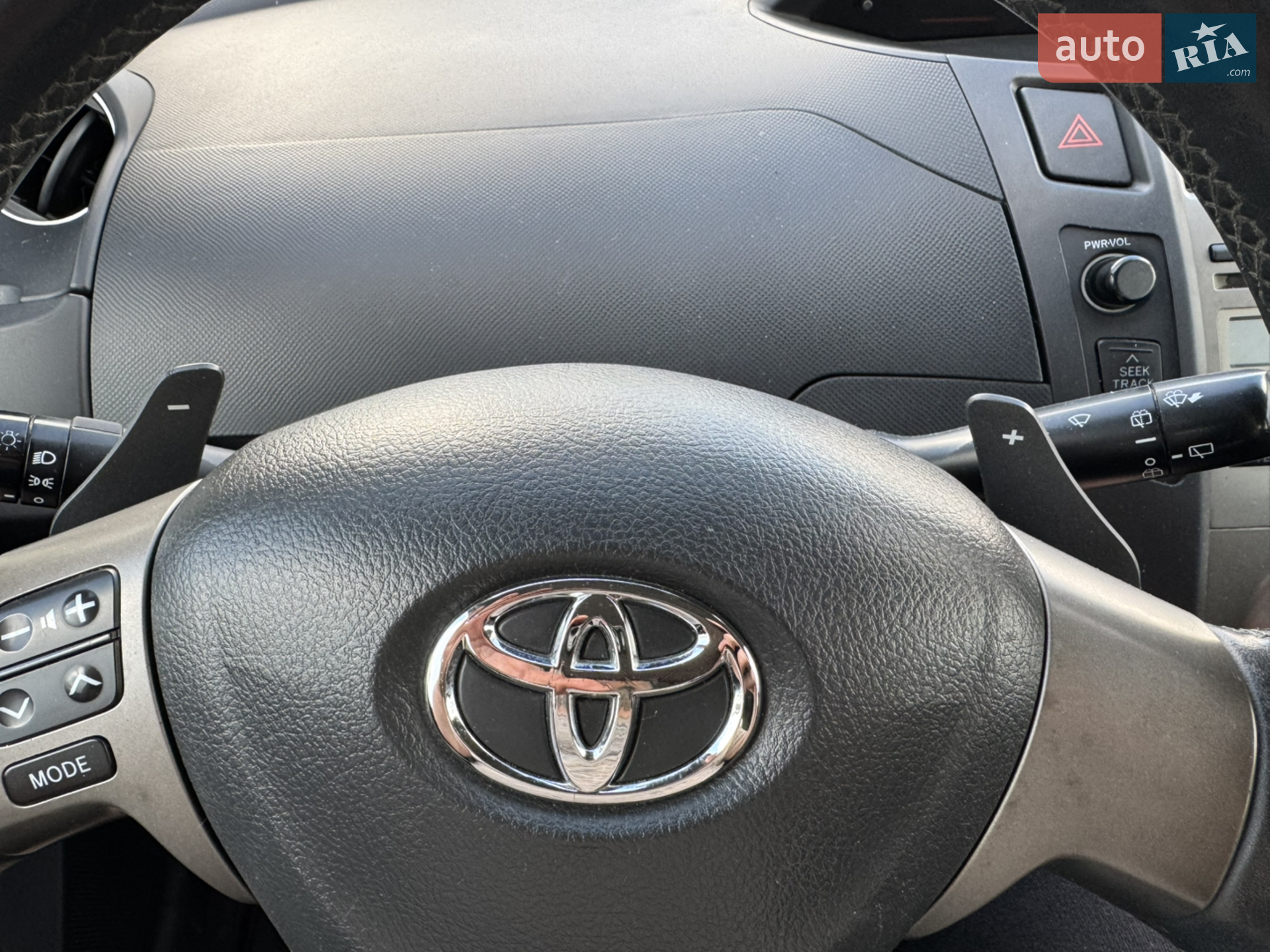 2010 Toyota Yaris - мініатюра 17