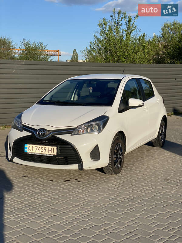 Хэтчбек Toyota Yaris 2014 в Ирпене
