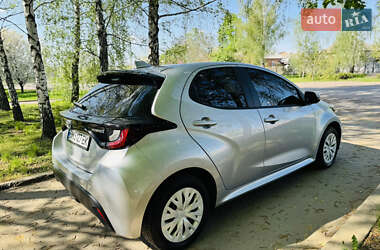 Хэтчбек Toyota Yaris 2022 в 