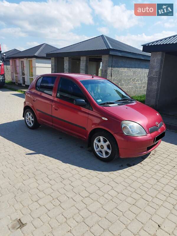 Хетчбек Toyota Yaris 2002 в Яворові