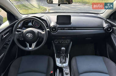 Седан Toyota Yaris 2017 в 