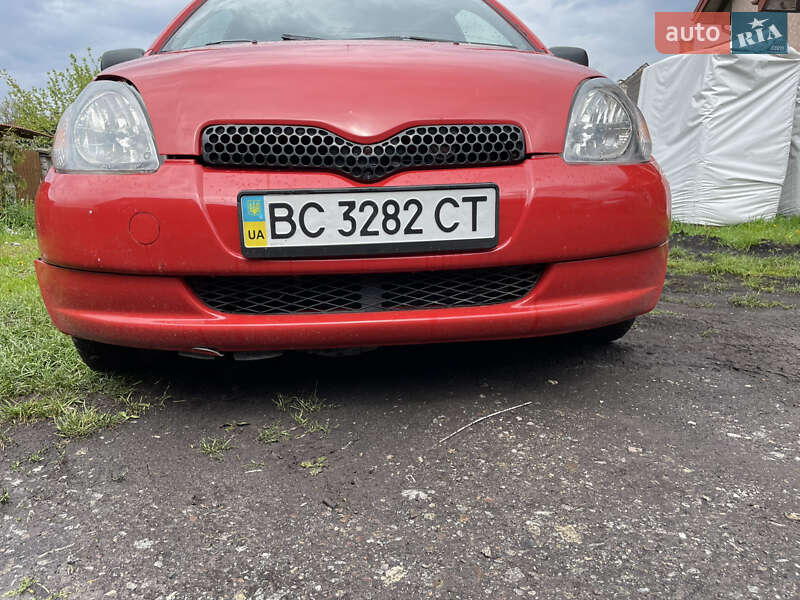 Хэтчбек Toyota Yaris 2000 в Львове