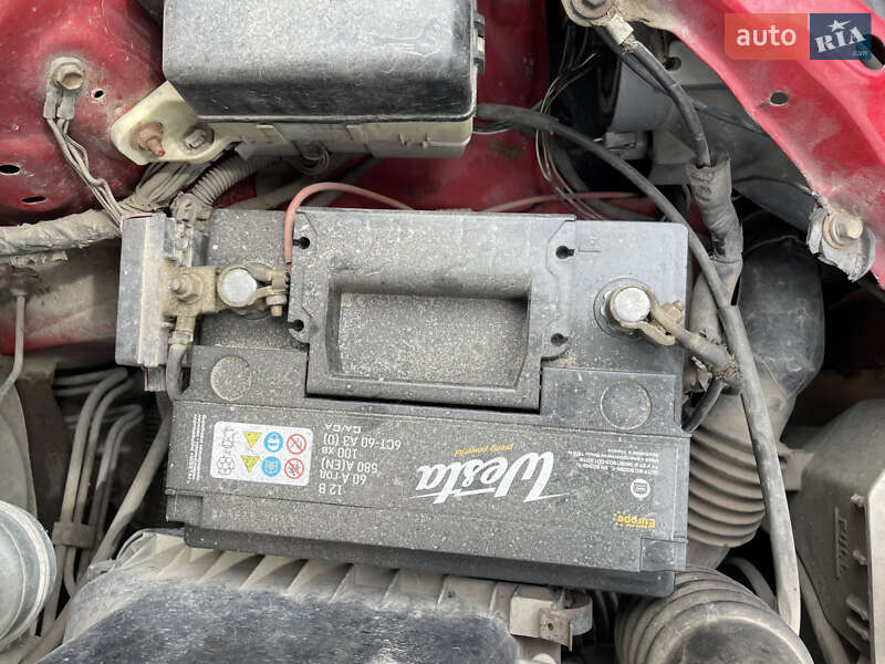 Хэтчбек Toyota Yaris 2000 в Львове