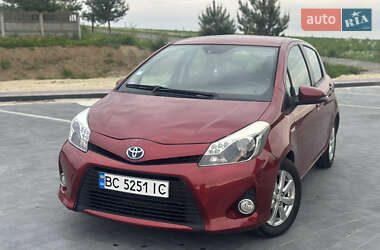Хетчбек Toyota Yaris 2013 в Мостиській
