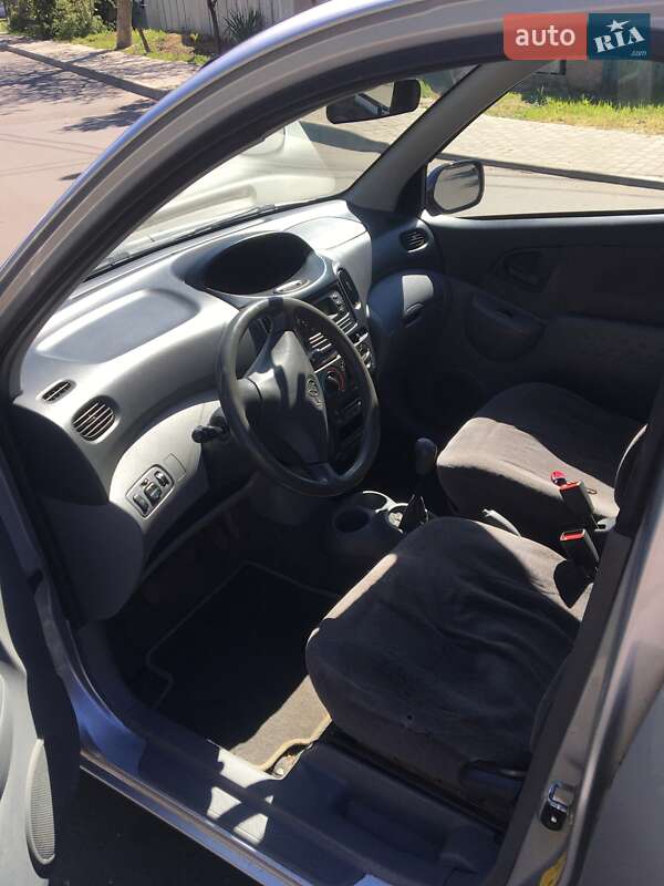 Хетчбек Toyota Yaris 1999 в Одесі