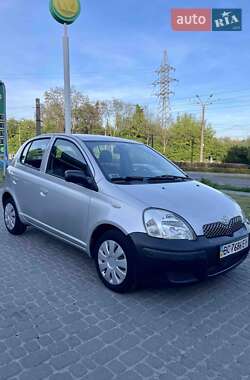 Хэтчбек Toyota Yaris 2004 в Львове