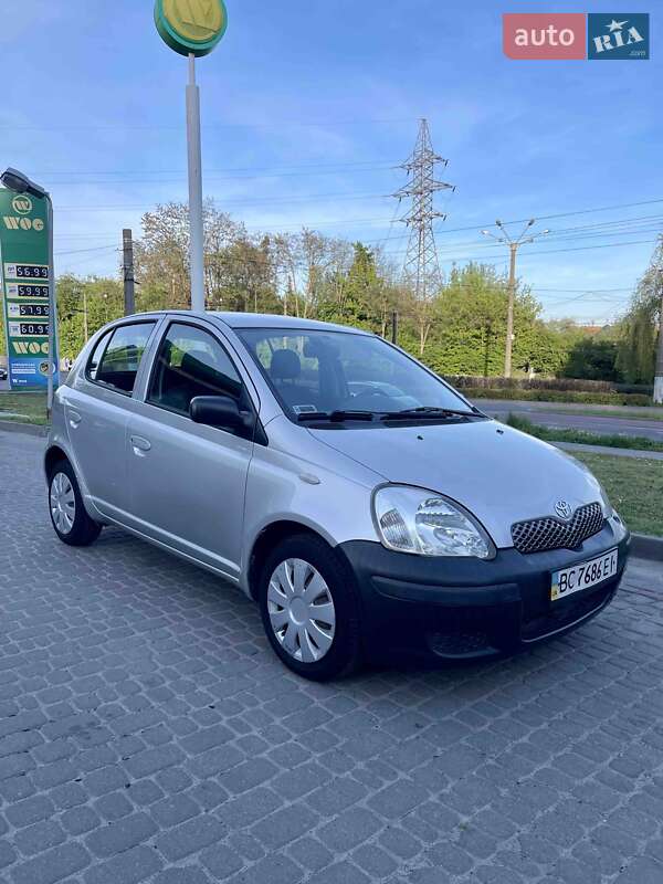 Хэтчбек Toyota Yaris 2004 в Львове