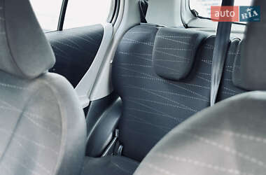Хэтчбек Toyota Yaris 2008 в 