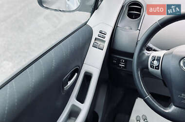 Хэтчбек Toyota Yaris 2008 в 