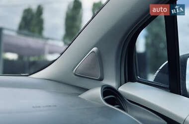 Хэтчбек Toyota Yaris 2008 в 