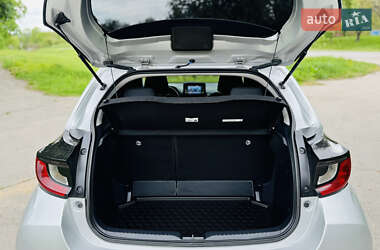 Хэтчбек Toyota Yaris 2020 в 