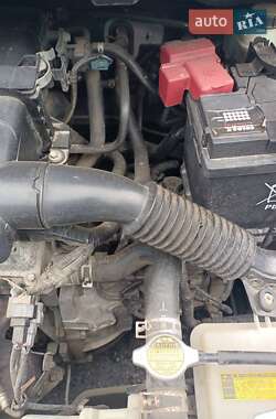 Хэтчбек Toyota Yaris 2006 в 