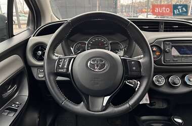 Хэтчбек Toyota Yaris 2019 в 