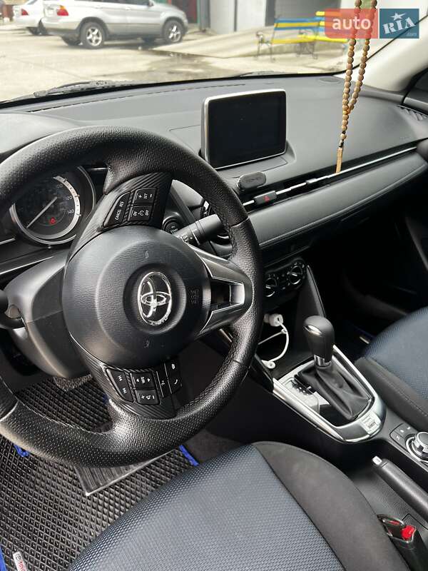 Седан Toyota Yaris 2018 в Вараше