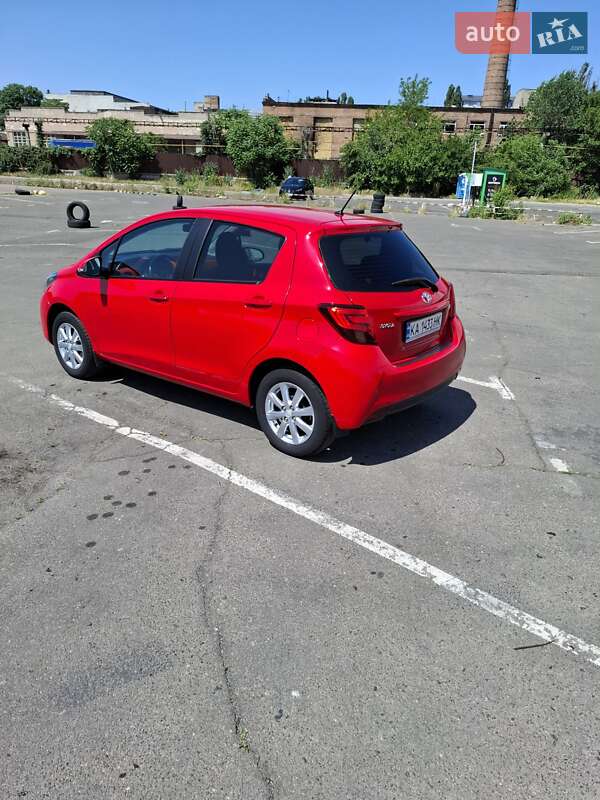 Седан Toyota Yaris 2014 в Одессе