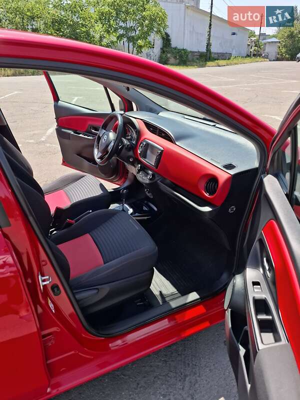 Седан Toyota Yaris 2014 в Одессе