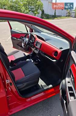 Седан Toyota Yaris 2014 в 