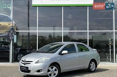 Седан Toyota Yaris 2007 в Киеве