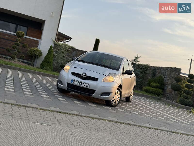 Toyota Yaris 2011