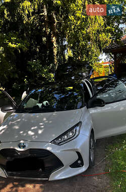 Хэтчбек Toyota Yaris 2021 в Киеве