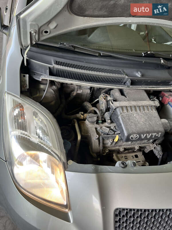Хетчбек Toyota Yaris 2007 в Львові