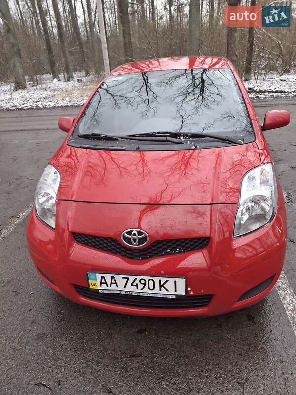 Toyota Yaris 2011