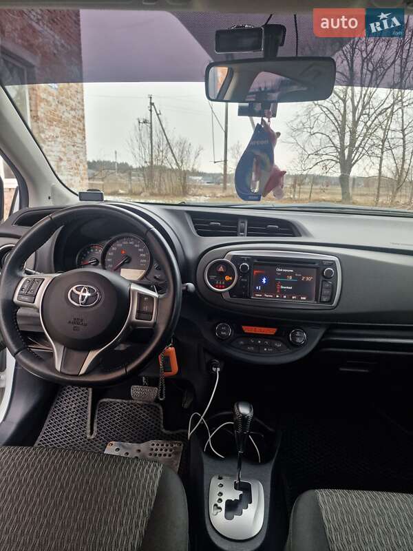 Хетчбек Toyota Yaris 2014 в Білій Церкві