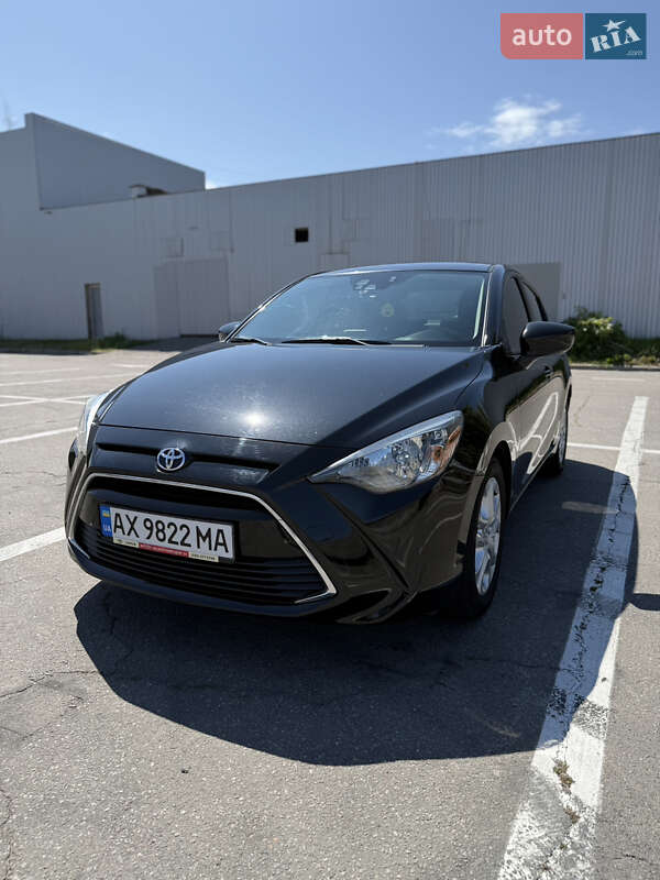 Седан Toyota Yaris 2017 в Полтаве