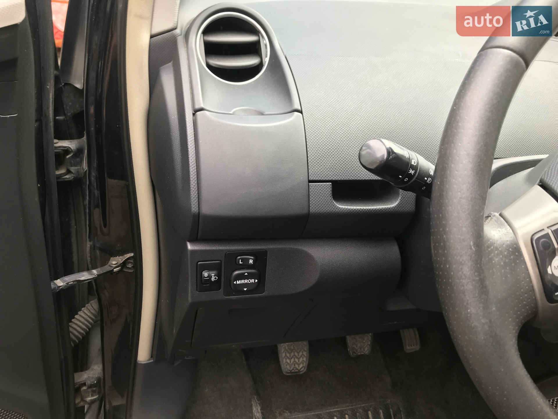 2011 Toyota Yaris - мініатюра 23