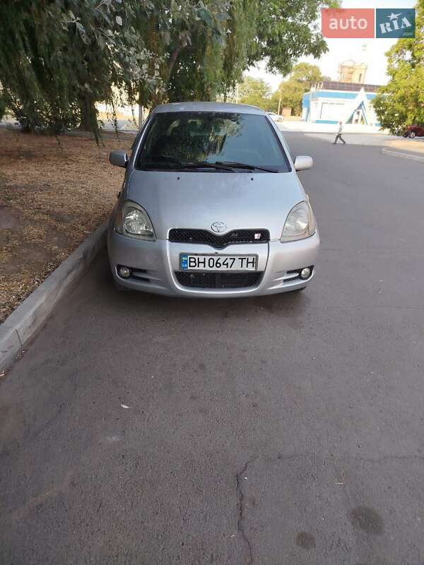 Toyota Yaris 2001