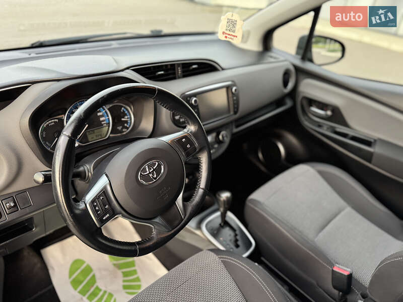 Хэтчбек Toyota Yaris 2016 в Харькове