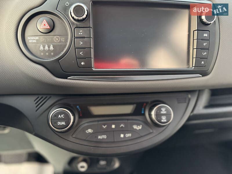 Хэтчбек Toyota Yaris 2016 в Харькове