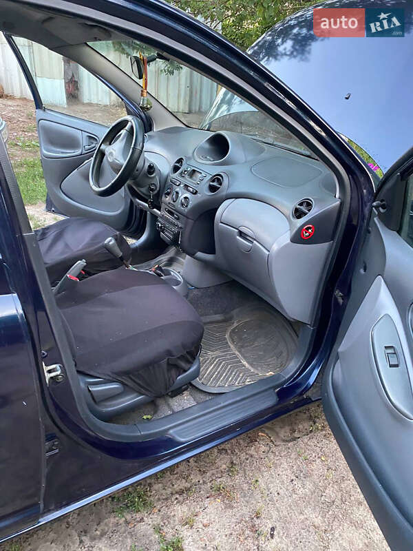 Хэтчбек Toyota Yaris 1999 в Харькове
