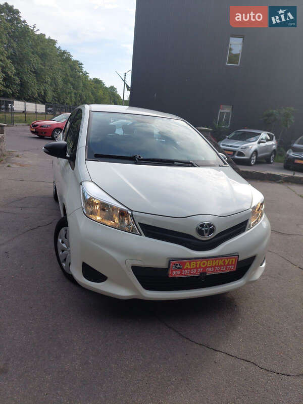 Toyota Yaris 2012