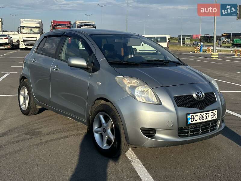 Хетчбек Toyota Yaris 2008 в Львові