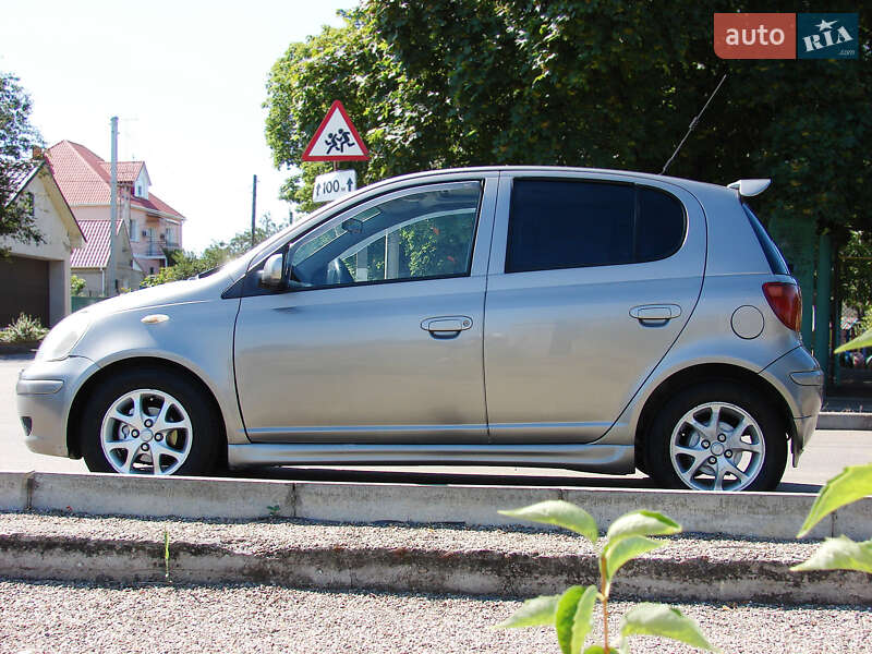 Toyota Yaris 2003