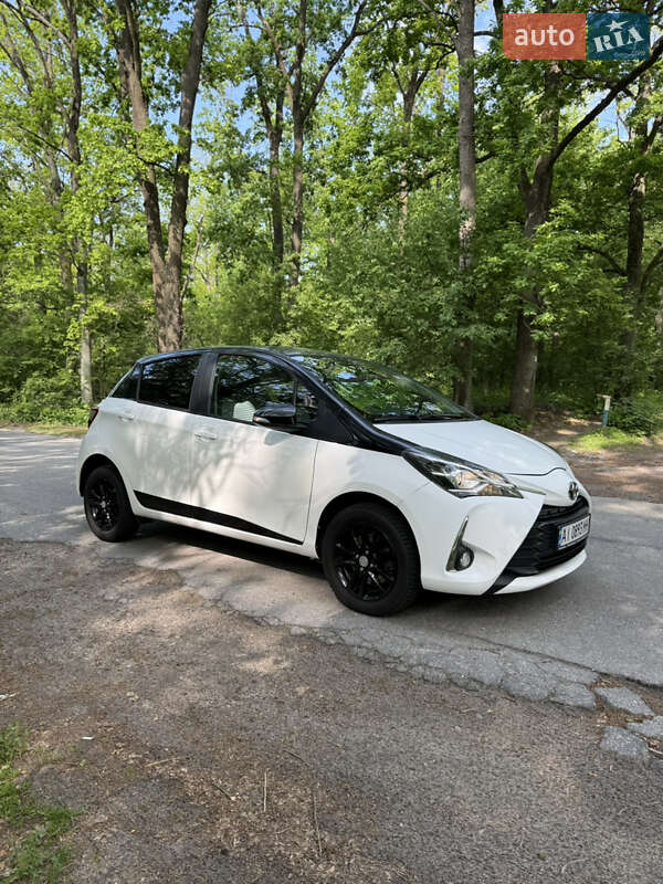 Хэтчбек Toyota Yaris 2017 в Киеве