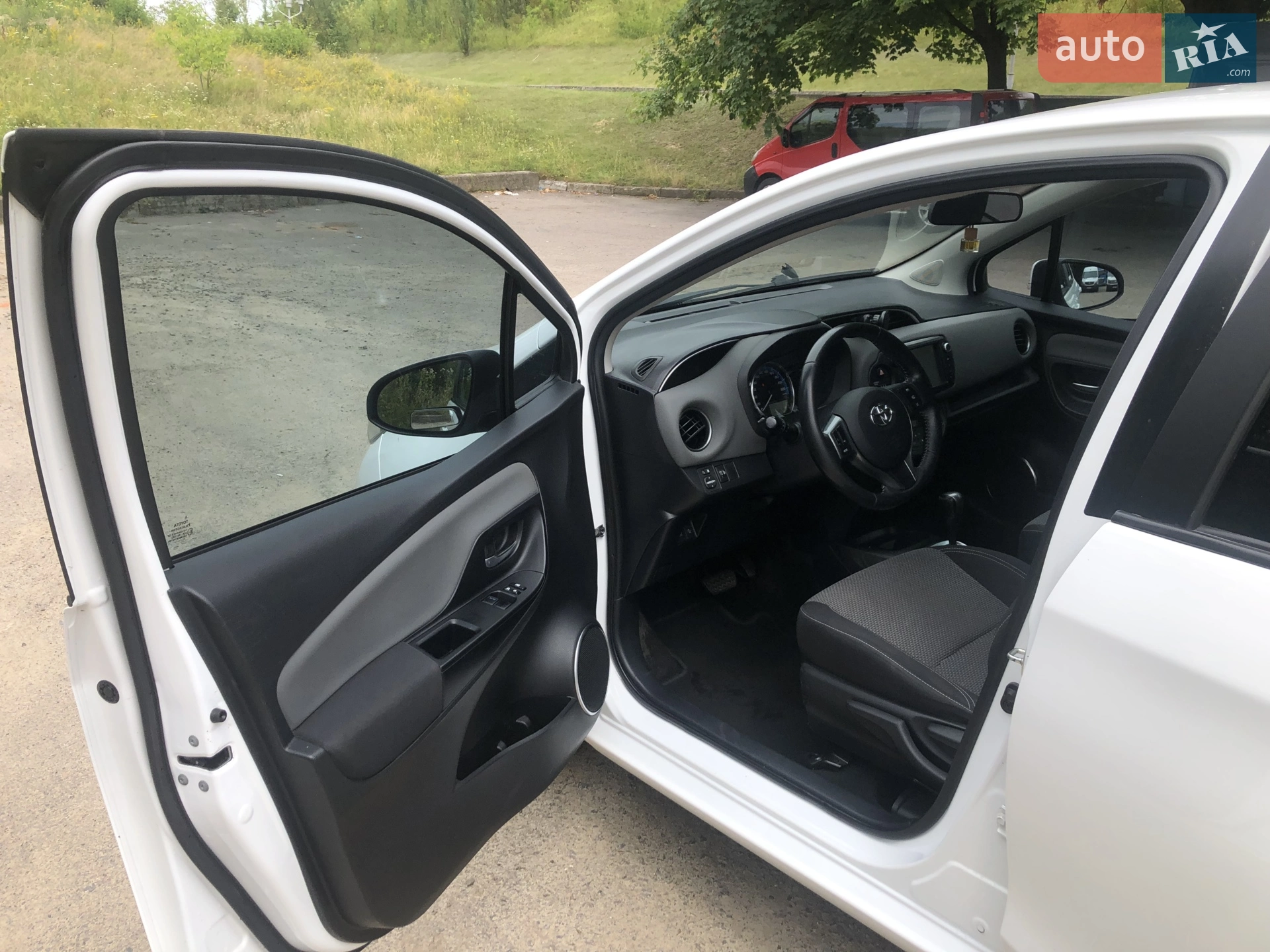 2015 Toyota Yaris - мініатюра 4