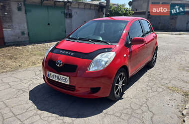 Хэтчбек Toyota Yaris 2008 в Запорожье