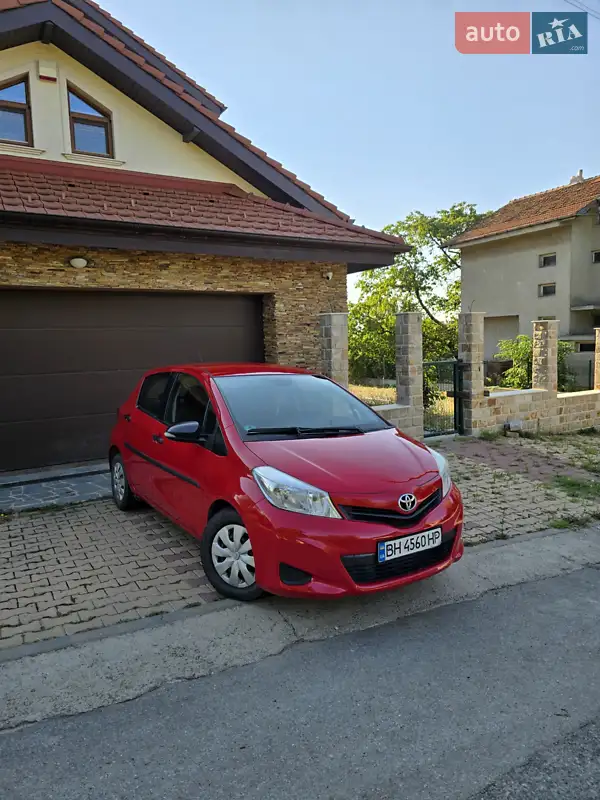 Toyota Yaris 2012