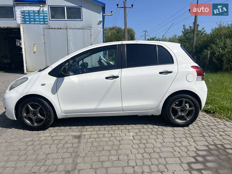 Хэтчбек Toyota Yaris 2008 в Львове
