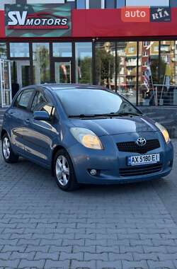 Хетчбек Toyota Yaris 2007 в Чернівцях