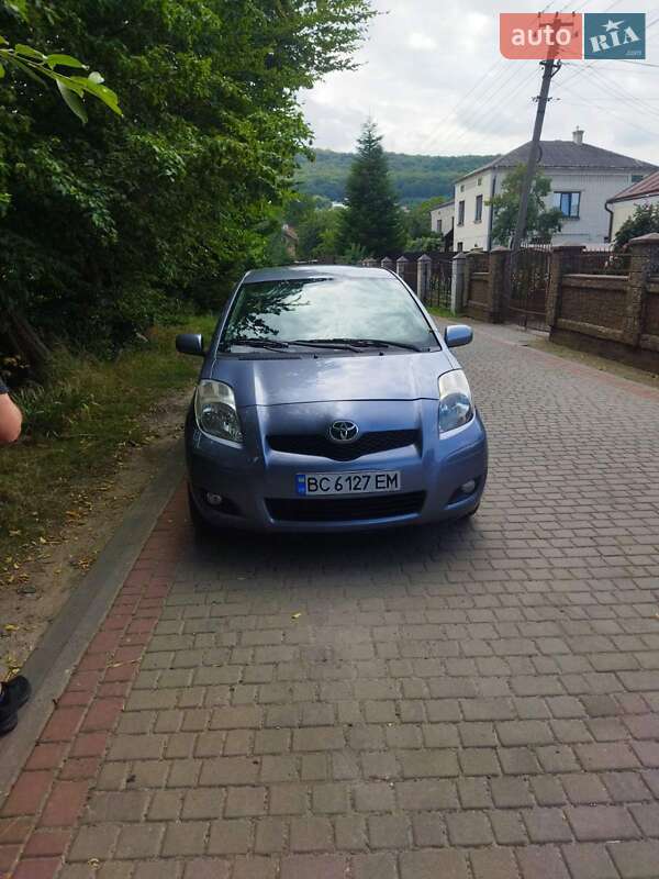 Хэтчбек Toyota Yaris 2010 в Львове