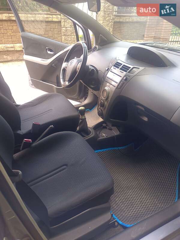 Хэтчбек Toyota Yaris 2010 в Львове