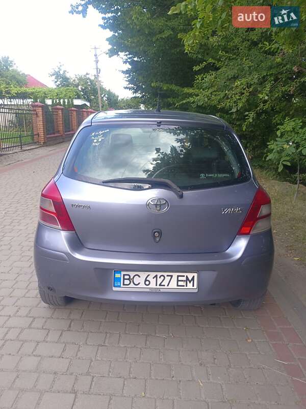 Хэтчбек Toyota Yaris 2010 в Львове