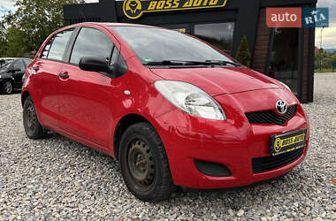 Хэтчбек Toyota Yaris 2010 в Коломые