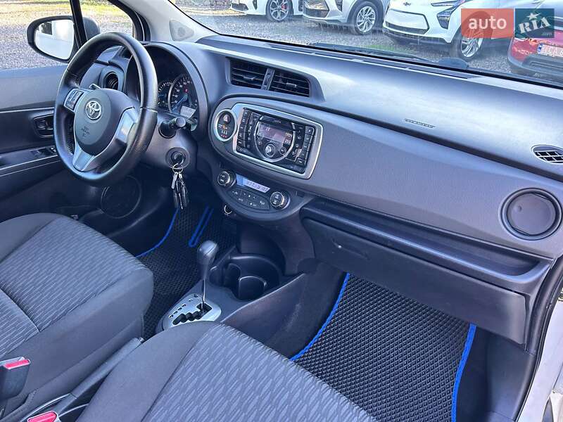 Хетчбек Toyota Yaris 2012 в Одесі